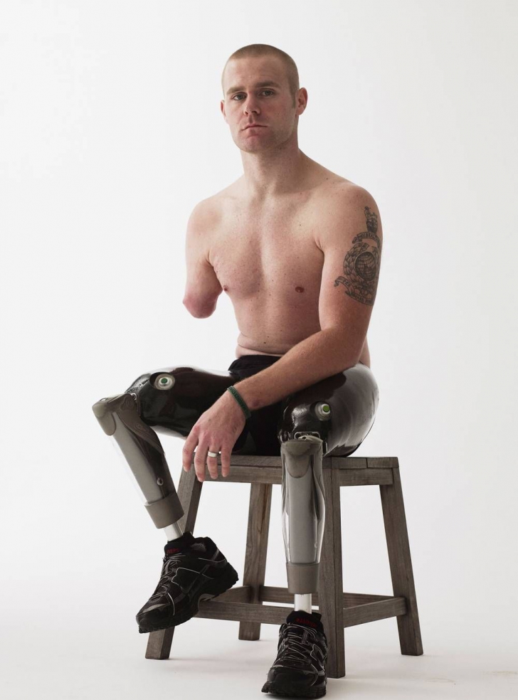 Bryan Adams a fotografiat 40 de veterani desfigurați de războaiele din Afganistan și Irak
