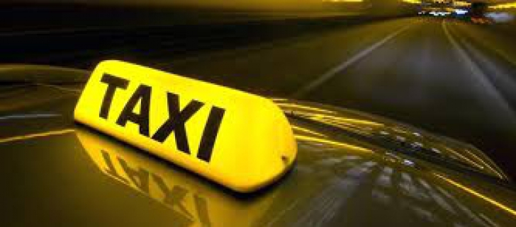 Aplicaţia ce poate ELIMINA firmele de taxi vine şi în România. Se caută şefi pentru UBER