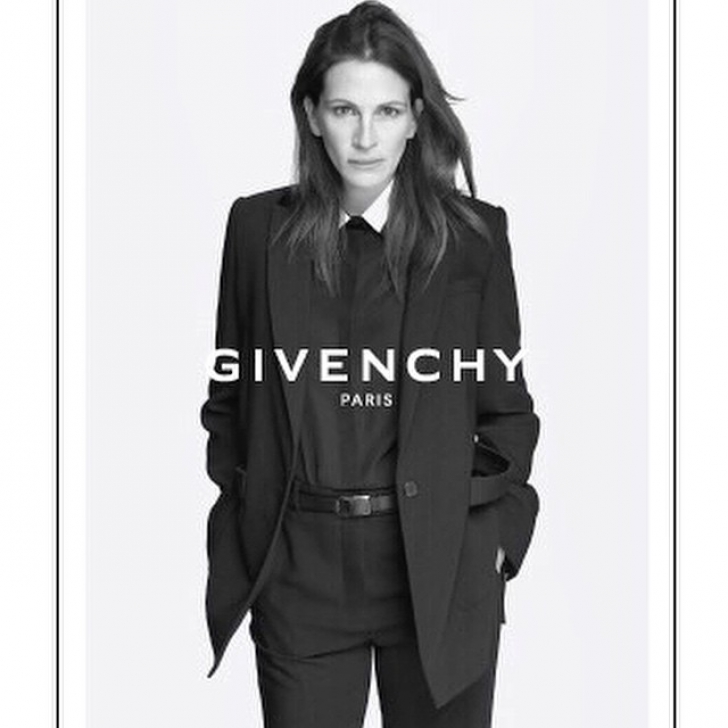 Julia Roberts, revenire spectaculoasă, ca imagine a Givenchy