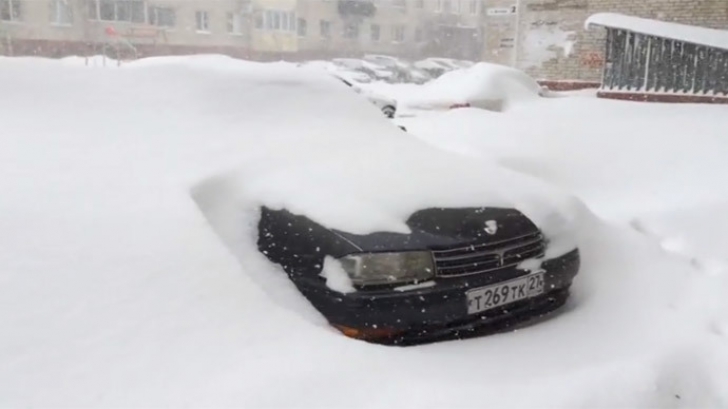 Furtună de zăpadă violentă în Rusia