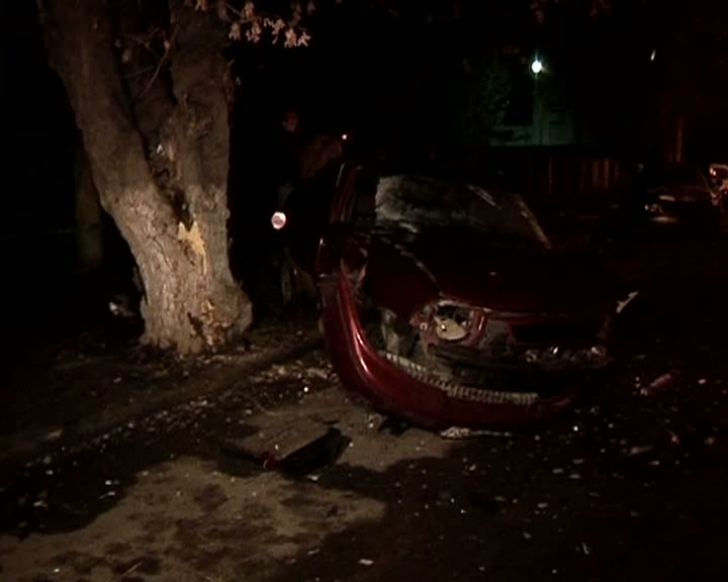 Un șofer băut a distrus trei mașini 