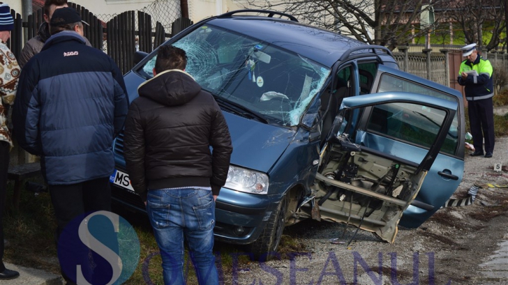 Accident grav la Cluj: trei maşini, implicate. Foto: Someşeanul.ro