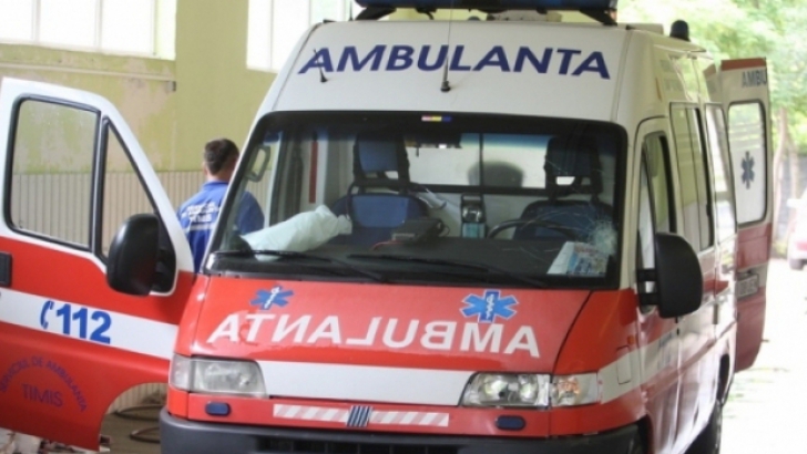 Accident cu ambulanță
