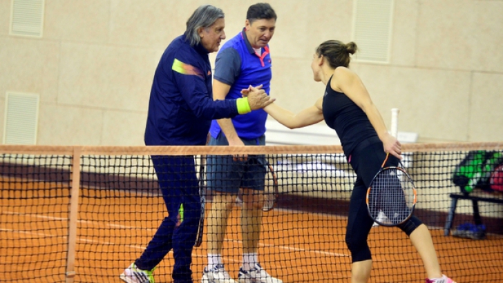 Năstase şi Simona Halep, la un meci caritabil de tenis. FOTO: ProSport