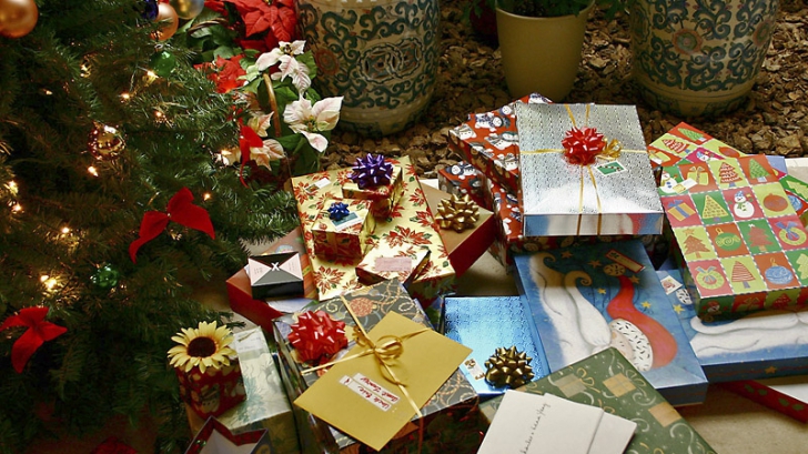 Crăciun 2014. Reduceri uriaşe la cadouri pentru copii, la Noriel şi eMAG