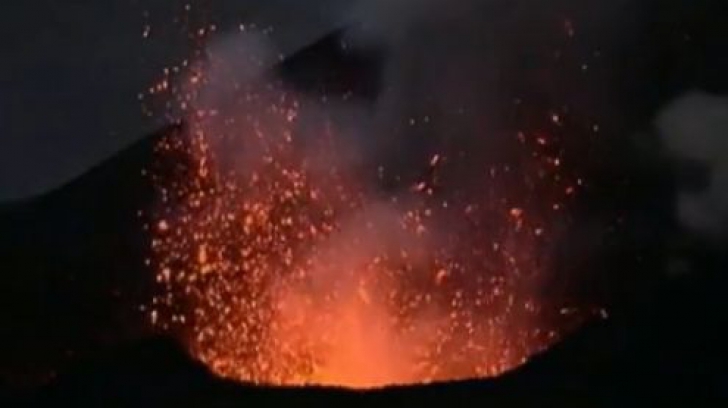 Vulcanul Pico a erupt. IMAGINI SPECTACULOASE