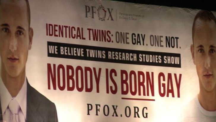 O reclamă care susține că nimeni nu se naște homosexual stârnește controverse