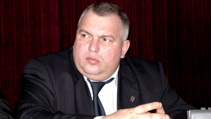 Nicuşor Constantinescu cere ridicarea interdicției de a nu discuta cu angajații CJ