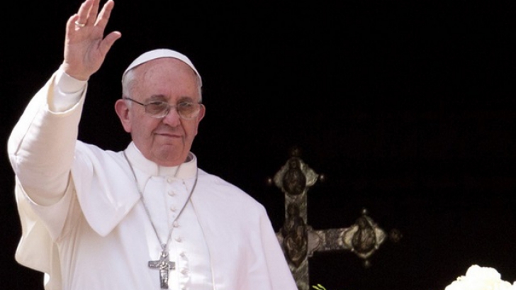 Mesajul ”Urbi et Orbi” al Papei Francisc: Crăciunul să vă aducă speranță!