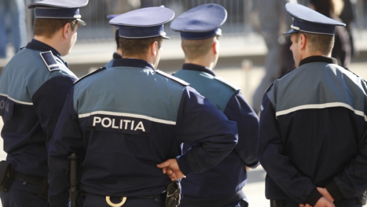 REVELION 2015. Număr record de poliţişti pentru asigurarea ordinii în noaptea dintre ani