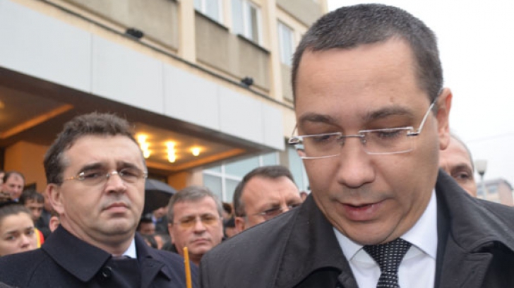 Victor Ponta și Liviu Dragnea, ÎNDURERAȚI la ÎNMORMÂNTAREA colegului de partid 