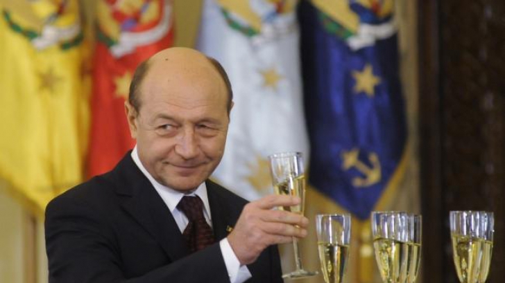 Traian Băsescu, CU OCHII în LACRIMI la discursul de la ultima recepție oferită de 1 Decembrie