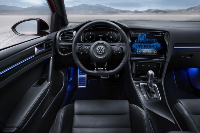 Volkswagen Golf R Touch, primul Volkswagen Golf fără butoane pe bord