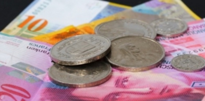 Francul elveţian, îngheţat la 3,8 lei la Volksbank