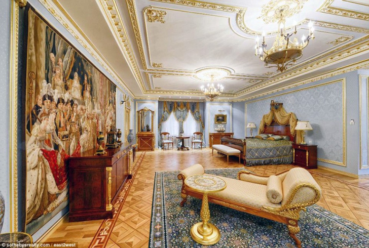 Palat scos la vânzare în Rusia