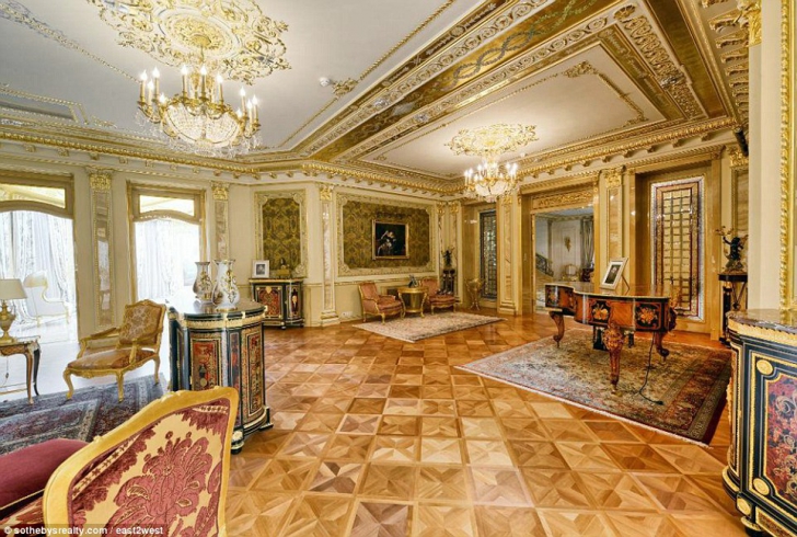 Palat scos la vânzare în Rusia