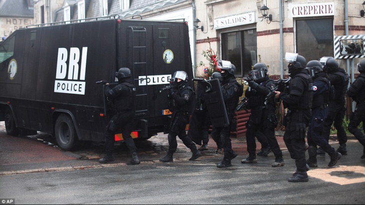 ALERTĂ în EUROPA: 20 de celule teroriste latente, gata să lanseze atacuri