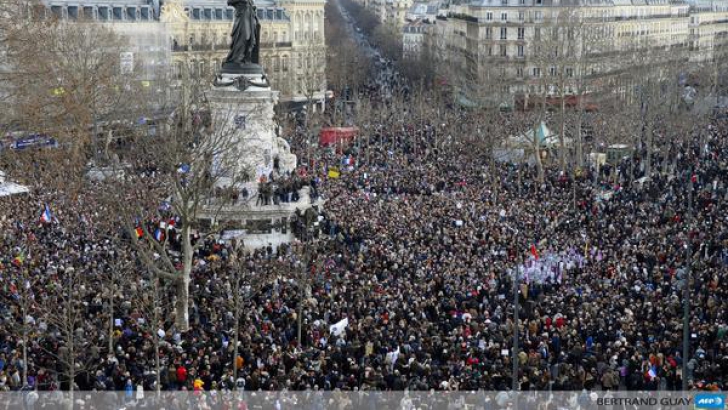 IOHANNIS, ÎNTÂMPINAT de HOLLANDE la Paris. "A fost un marș al solidarității internaționale"