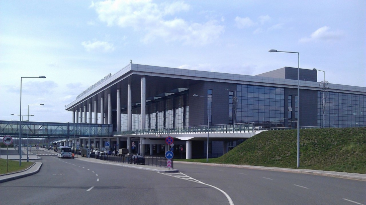 Aeroportul din Doneţk, în vremuri de pace