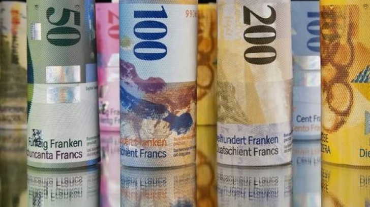 Criza francului elveţian, discuţii am&acirc;nate. Comisia de Buget-Finanţe, fără cvorum