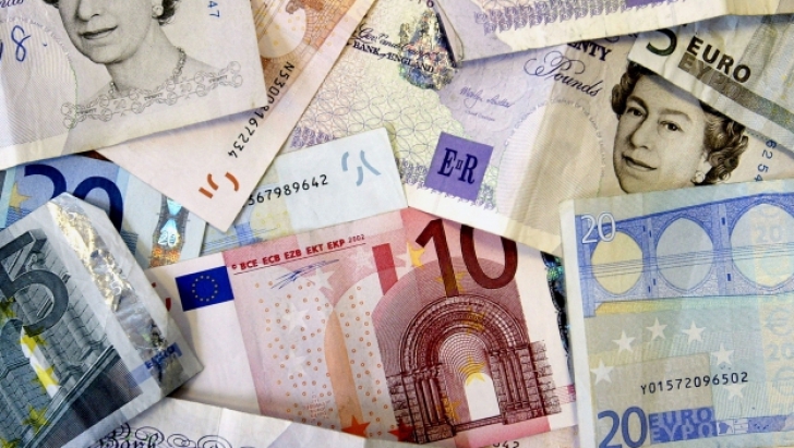 LOVITURĂ - Una dintre cele mai importante monede europene s-a PRĂBUŞIT