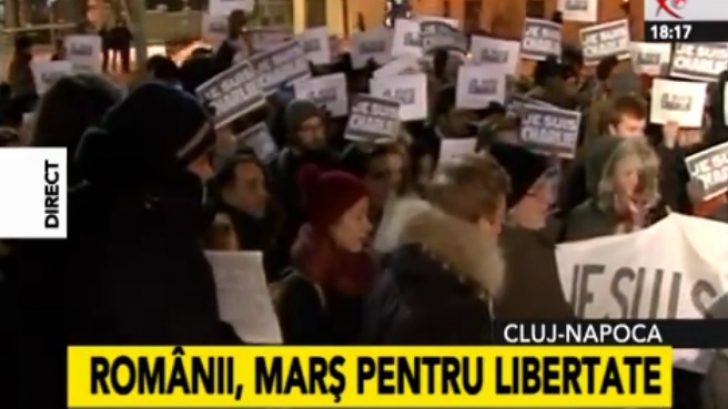 Marş cu sute de persoane la Cluj, în memoria victimelor atentatului de la Paris