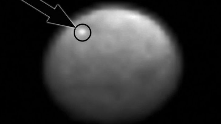 Detaliul inexplicabil fotografiat de sonda Dawn pe planeta Ceres. Cercetătorii sunt uimiţi