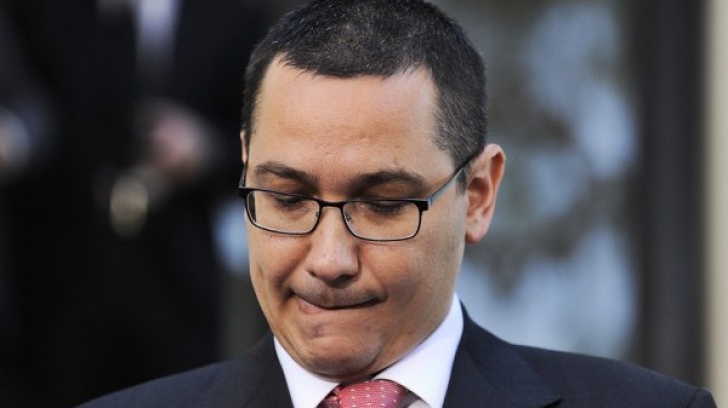 Gorghiu şi Predoiu: Ponta se agaţă cu disperare de poziţia de premier, e marioneta baronilor locali