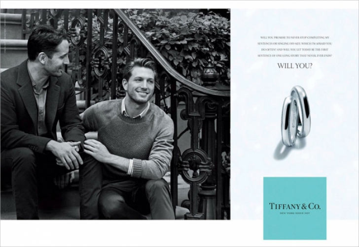 Tiffany's, reclamă cu un cuplu gay