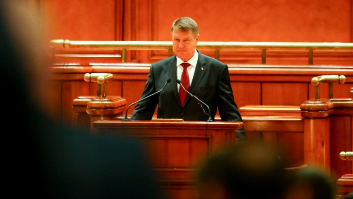 Klaus Iohannis se adresează parlamentului  sursa: Inquam Photos / Ovidiu Micsik