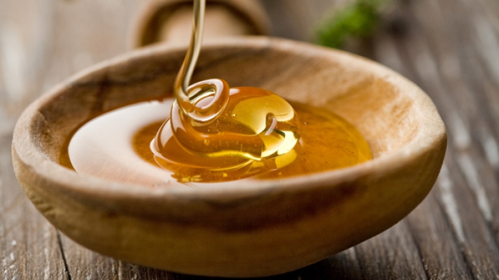 Cum să-ți dai seama dacă mierea pe care o consumi este naturală