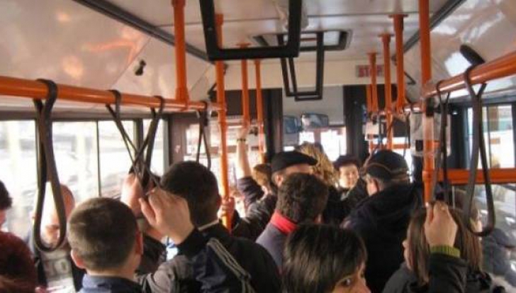 Iniţiativa şoc a primarului din Timişoara: "Fără nespălaţi şi neîngrijiţi în autobuze". Ce propune
