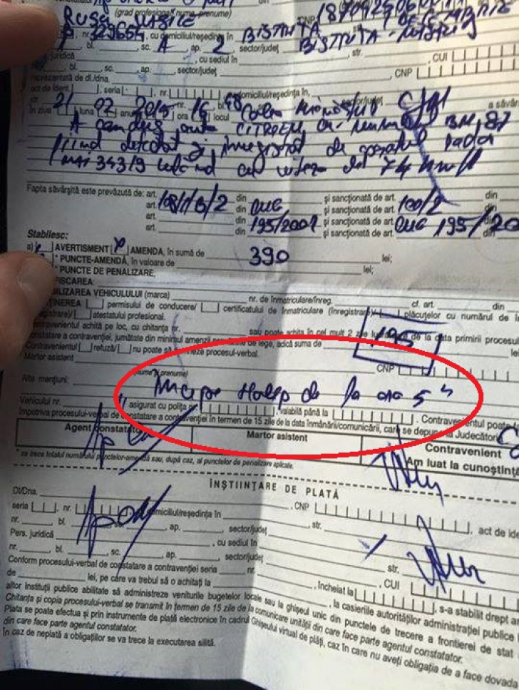 Incredibil! Ce i-a scris un şofer poliţistului pe amenda pe care tocmai o primise pentru viteză
