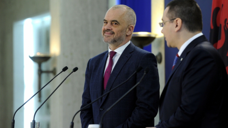 Ponta, premierului albanez: La noi, culisele puterii sunt la televizor, nu trebuie să scriem cărți / Foto: gov.ro