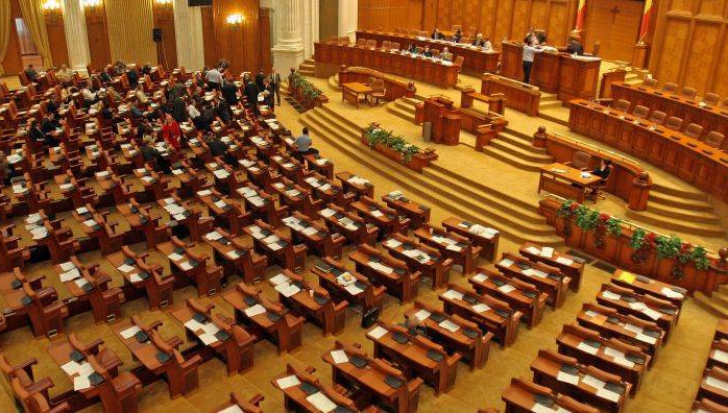 Cererea DNA de arestare a Elenei Udrea, discutata luni în plenul Camerei Deputatilor