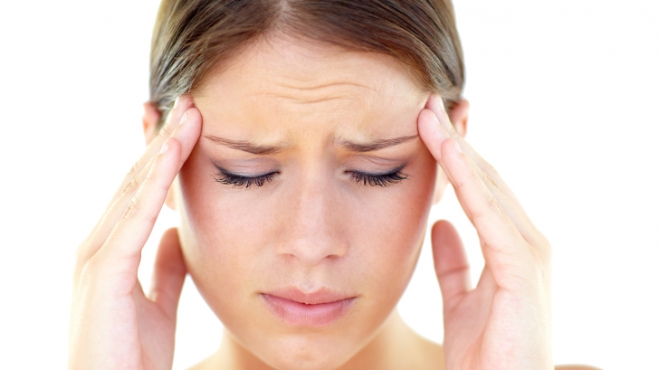 4 motive ciudate din cauza cărora te doare capul