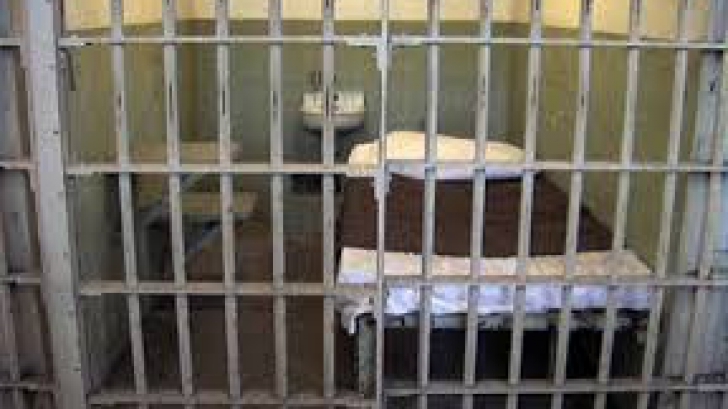 Percheziţii la Penitenciarul Colibaşi, &icirc;ntr-un dosar de &icirc;nşelăciune prin telefon