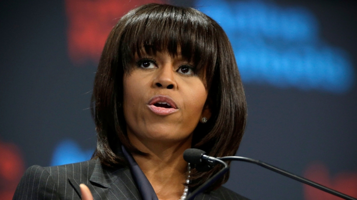 Michelle Obama caută facultate pentru fiica sa, Malia