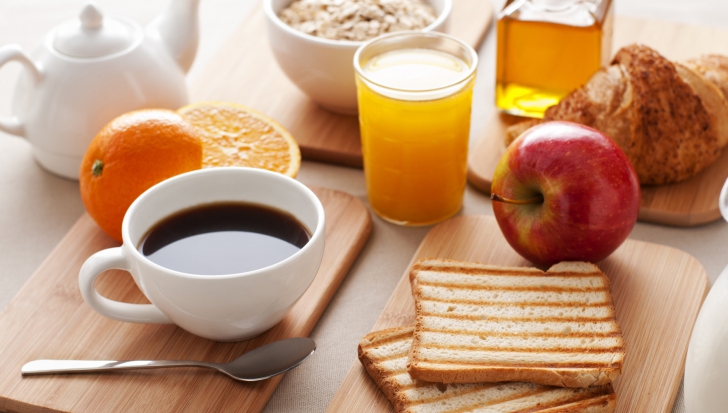 Sfaturi sănătoase pentru micul dejun: Evita aceste greşeli ale dimineţii