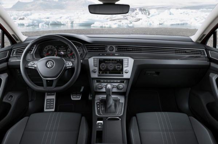 Volkswagen Passat Alltrack, primele imagini oficiale cu noul Volkswagen Passat