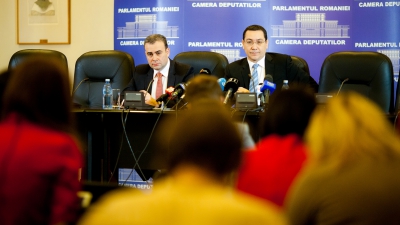 Darius V&acirc;lcov a demisionat, anunţă Victor Ponta sursa: Inquam Photos / Ovidiu Micsik