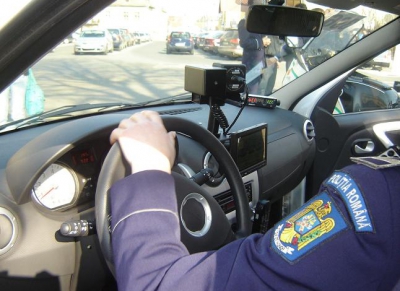 Poliţiştii, uimiţi: mergea cu 203 km/h pe A3. Şoferul a primit o amendă record