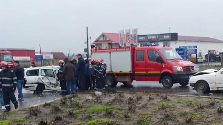 Accident cumplit cu patru maşini, în judeţul Constanţa: două victime / Foto: ziuaconstanta.ro