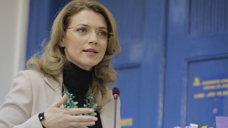 Gorghiu, propunere către Ponta: Senatorii PSD să voteze la vedere în cazul lui Șova