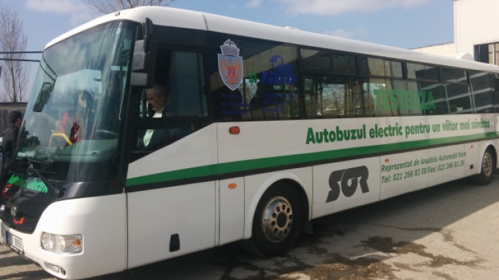 Primul autobuz electric circulă de azi în Capitală