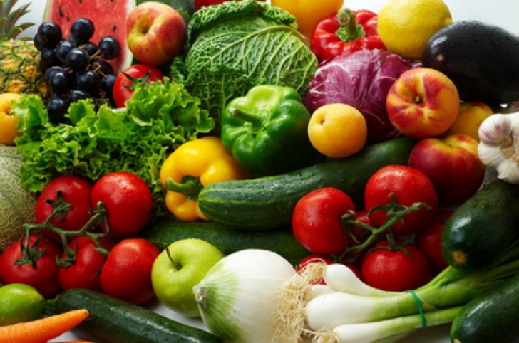 Atenție! Astea sunt cele mai toxice fructe și legume