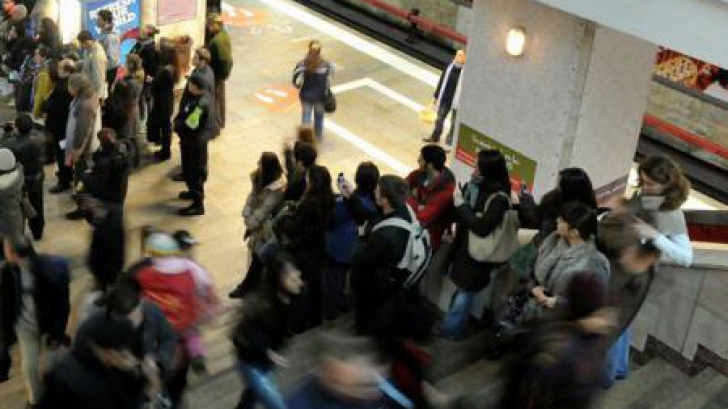 O femeie a fost lovită de metrou în stația Politehnica