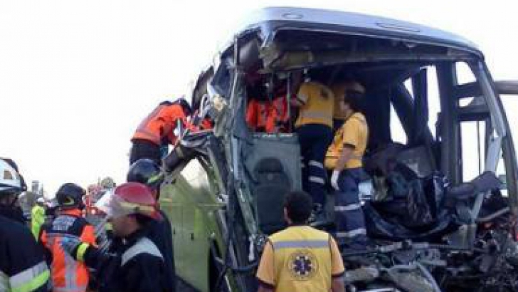 Groaznic accident de autocar: 49 de oameni au murit