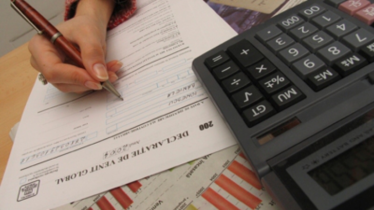 Românii care au obținut venituri în străinătate în 2015 trebuie să le declare la Fisc până la 25 mai