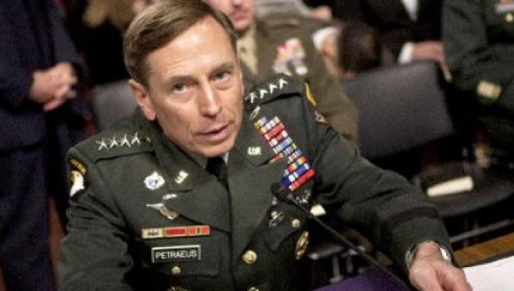 Fostul director al CIA Petraeus pledează vinovat. O relație extraconjugală a declanșat scandalul